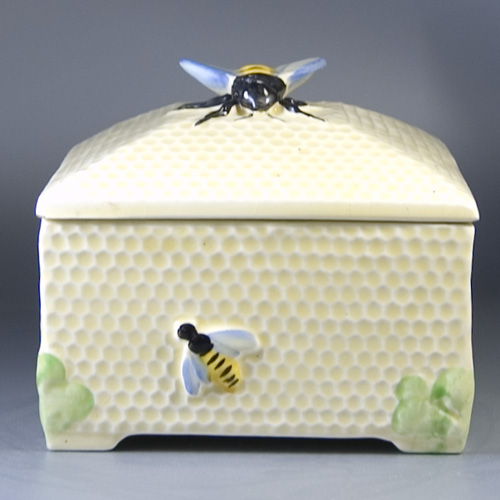 1930s Honeycomb Box by Fieldings Crown Devon - (Sold)