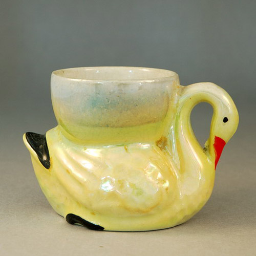 1930s Egg Cup modelled as a Swan (No.1)